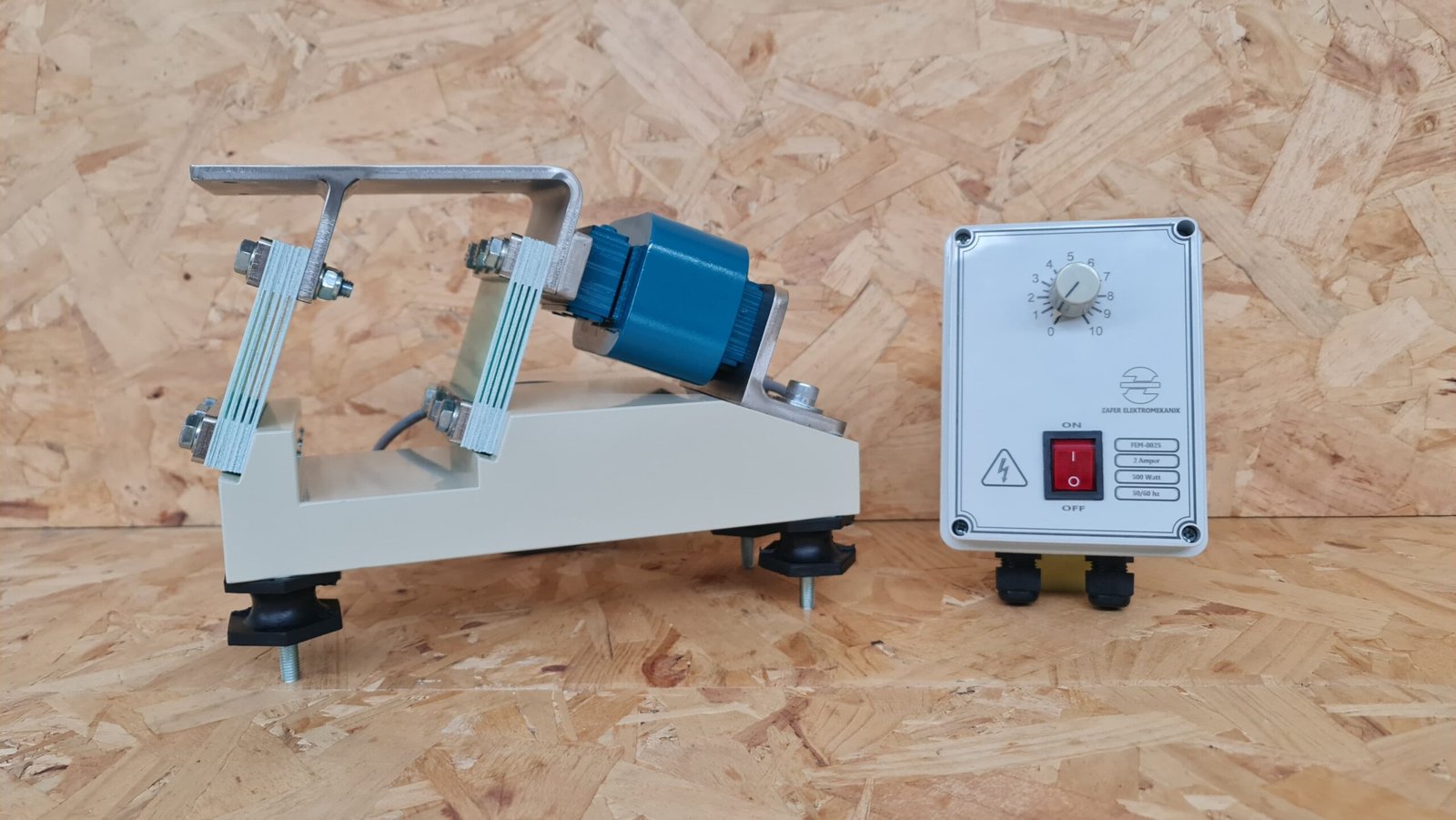 How does an electromagnetic vibrator work?